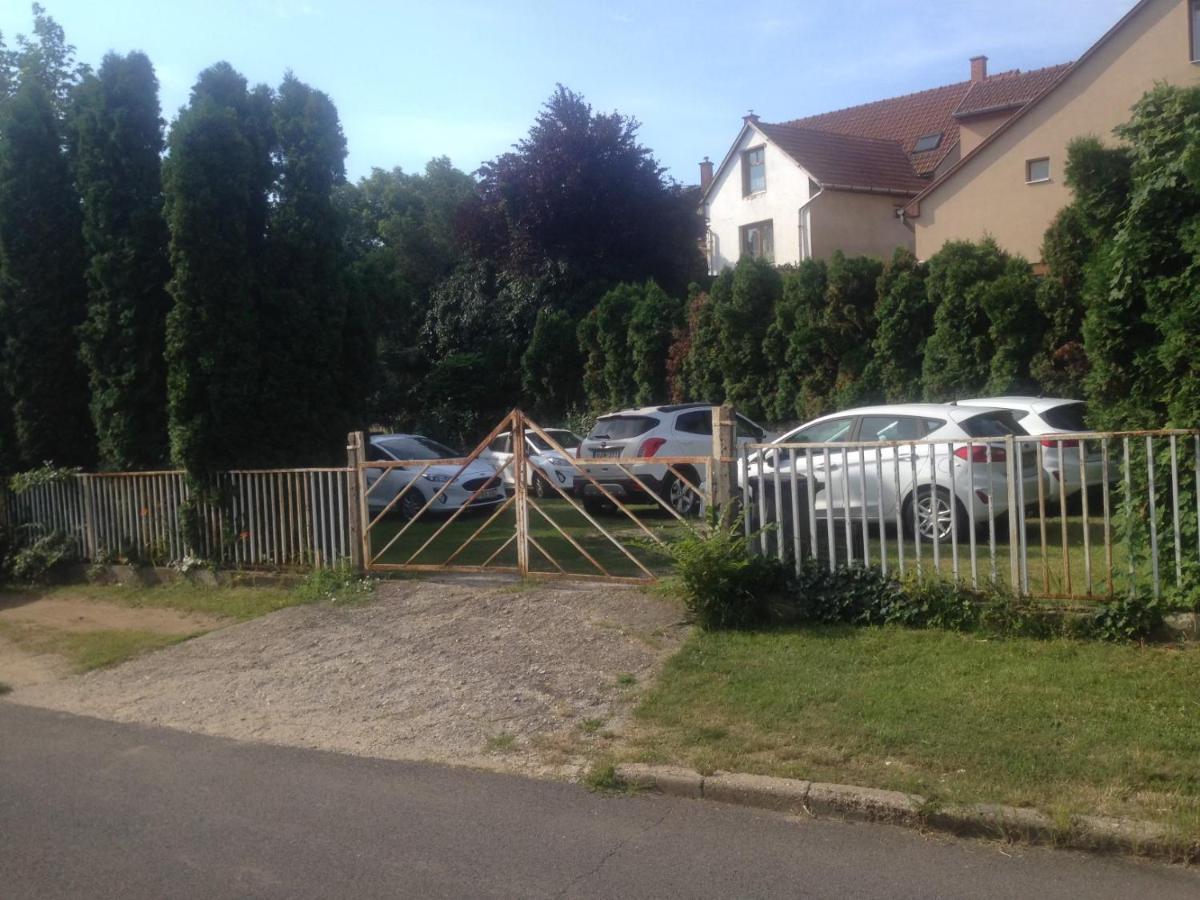 Apartment Kisvolgy Eger Exterior foto